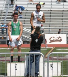 Jordan Anderson Takes First in 400 Meter Run