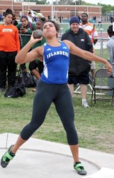 Islander Freshman Kaelin Simmons throwing the discus