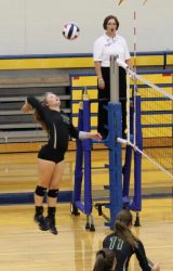 Kaylie Duke getting a kill in win over Blanco